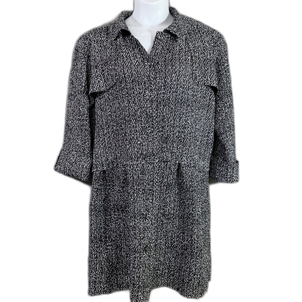 Chico's Black/ White Artsy Versatile button Up Tunic Top / Jacket size XL /12/14